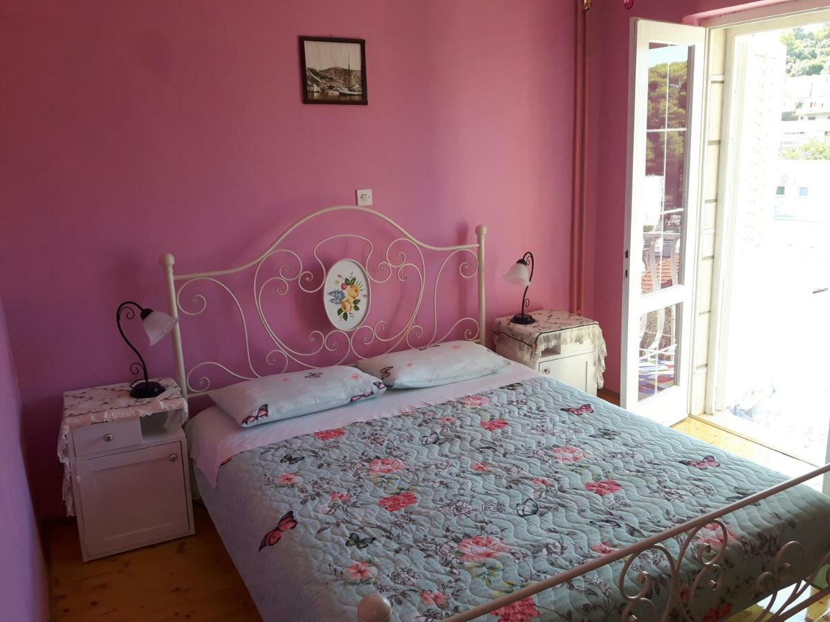 Noor Apartment And Room Hvar Town Exterior foto